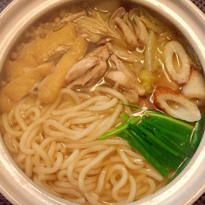 関西風☆ダシの旨味が効いた鍋焼きうどん